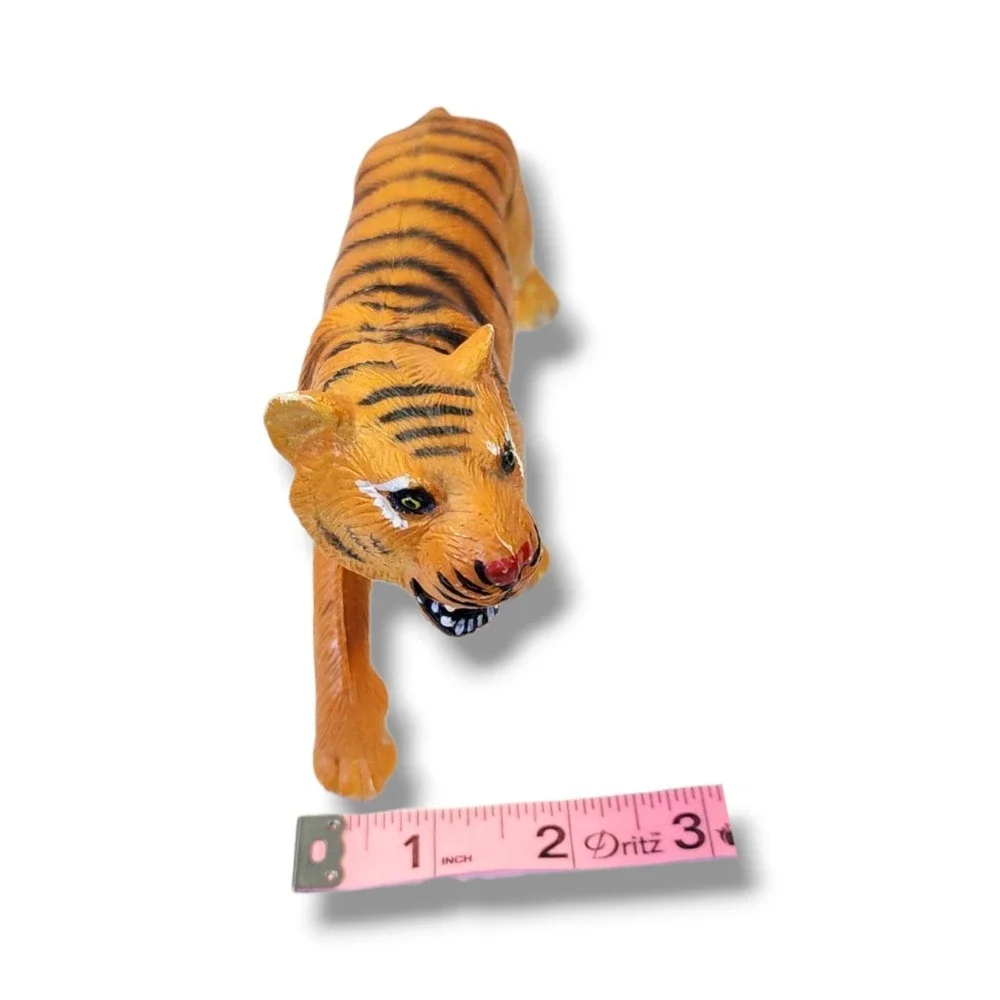 Vintage 1987 Toy Tiger Figure Animal Plastic /‎ PVC